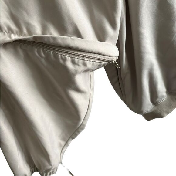 Devon and Jones Sport Men’s Beige V-neck Pullover Size Medium 2 0391 - Picture 6 of 8